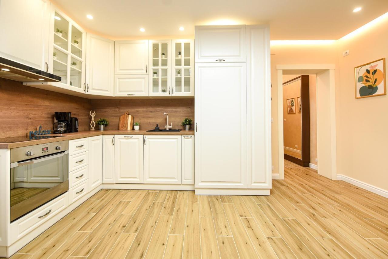 Green Leafy Brasov - Ideal 2 Bedroom Apartment Esterno foto