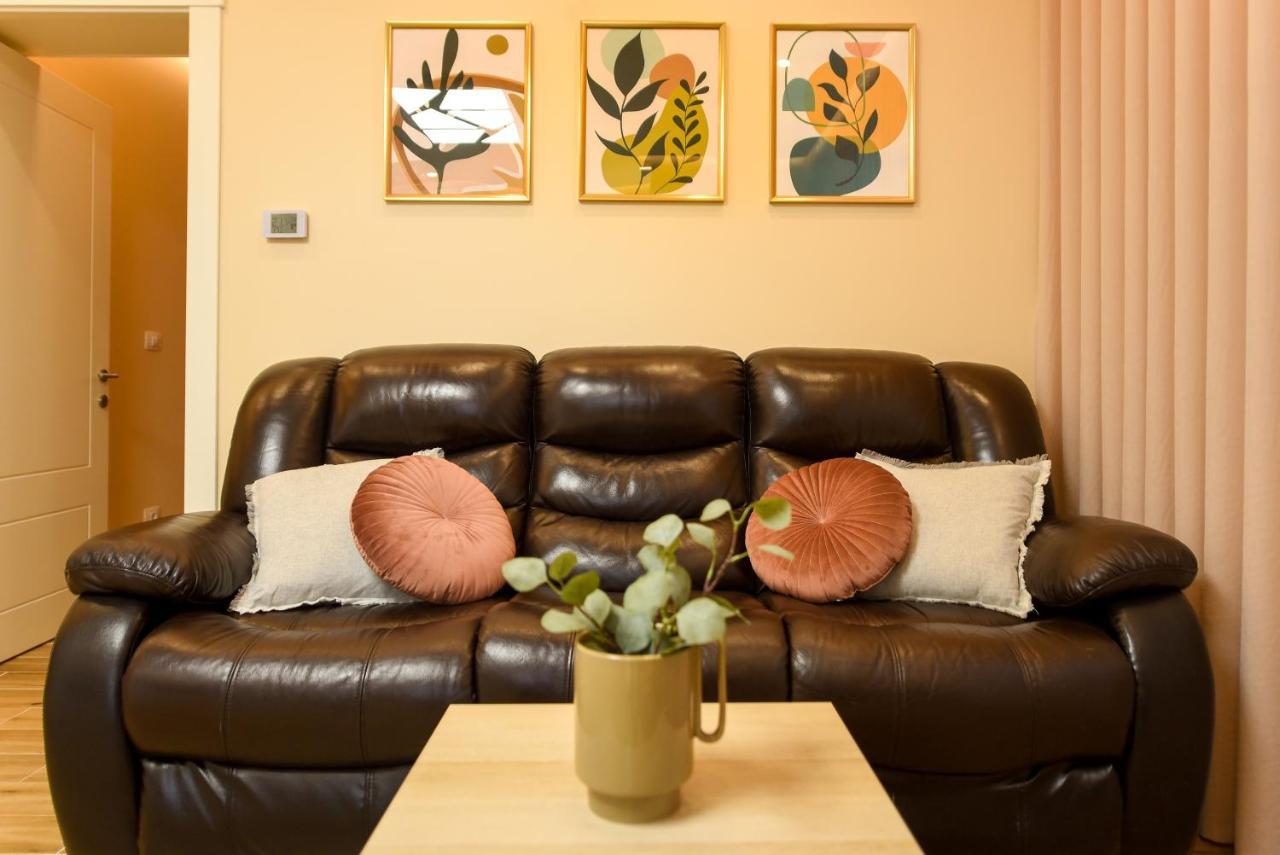 Green Leafy Brasov - Ideal 2 Bedroom Apartment Esterno foto