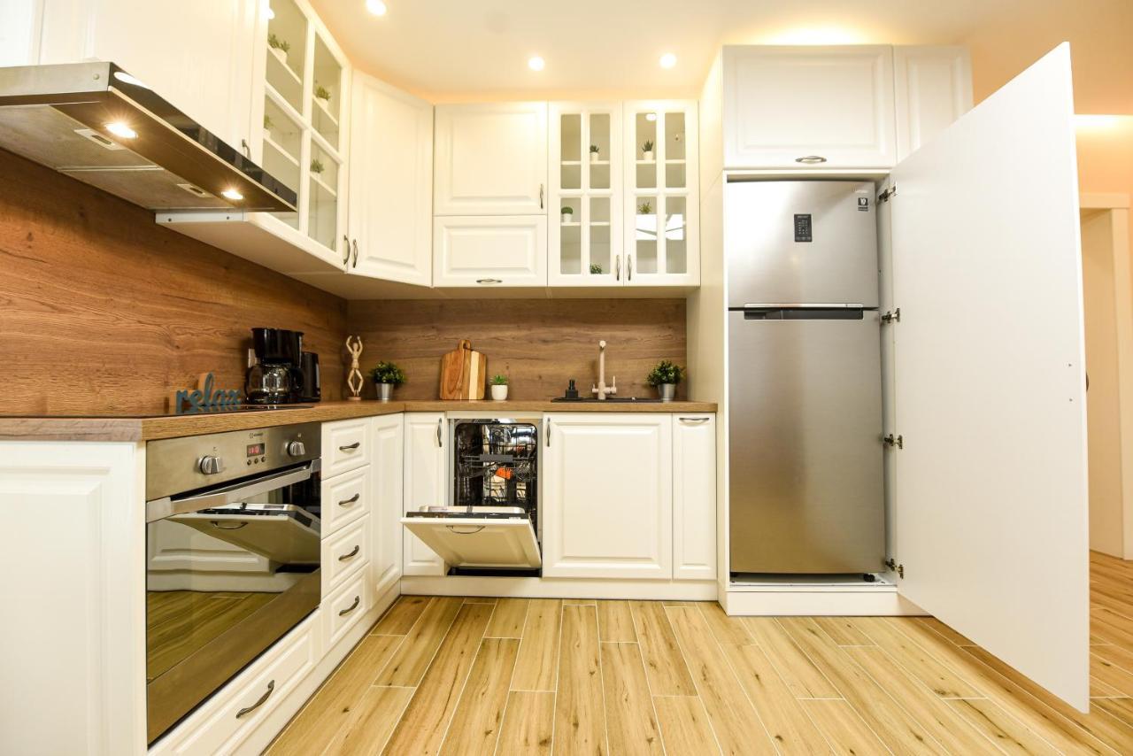 Green Leafy Brasov - Ideal 2 Bedroom Apartment Esterno foto